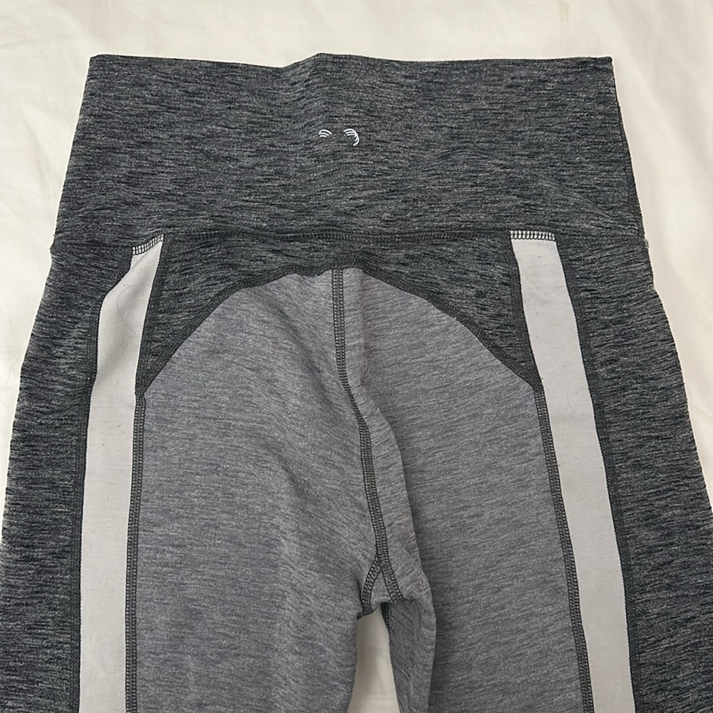 TNA HIGH RISE LEGGINGS - Picture 7 of 7